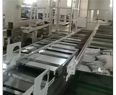 AGV周邊配套提升機(jī)，輸送線組裝中